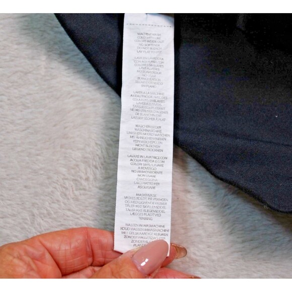 Fabletics Leggings Women's Size Medium Black 7/8 Length RN 134638 - Picture 4 of 6